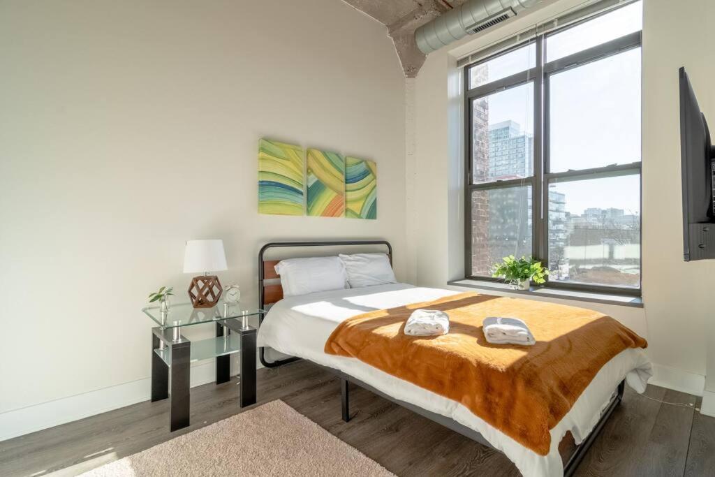 Mccormick Place 2Br Stylish Suite With Optional Parking And Gym For Up To 8 Guests Near Soldier Field And Grant Park Чикаго Екстер'єр фото
