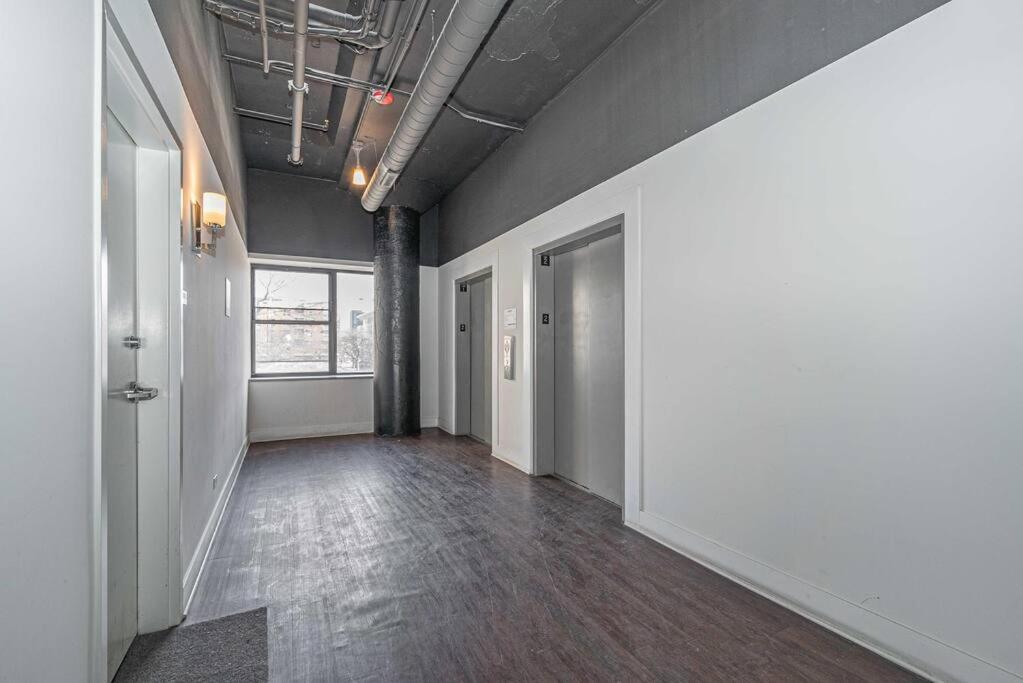 Mccormick Place 2Br Stylish Suite With Optional Parking And Gym For Up To 8 Guests Near Soldier Field And Grant Park Чикаго Екстер'єр фото