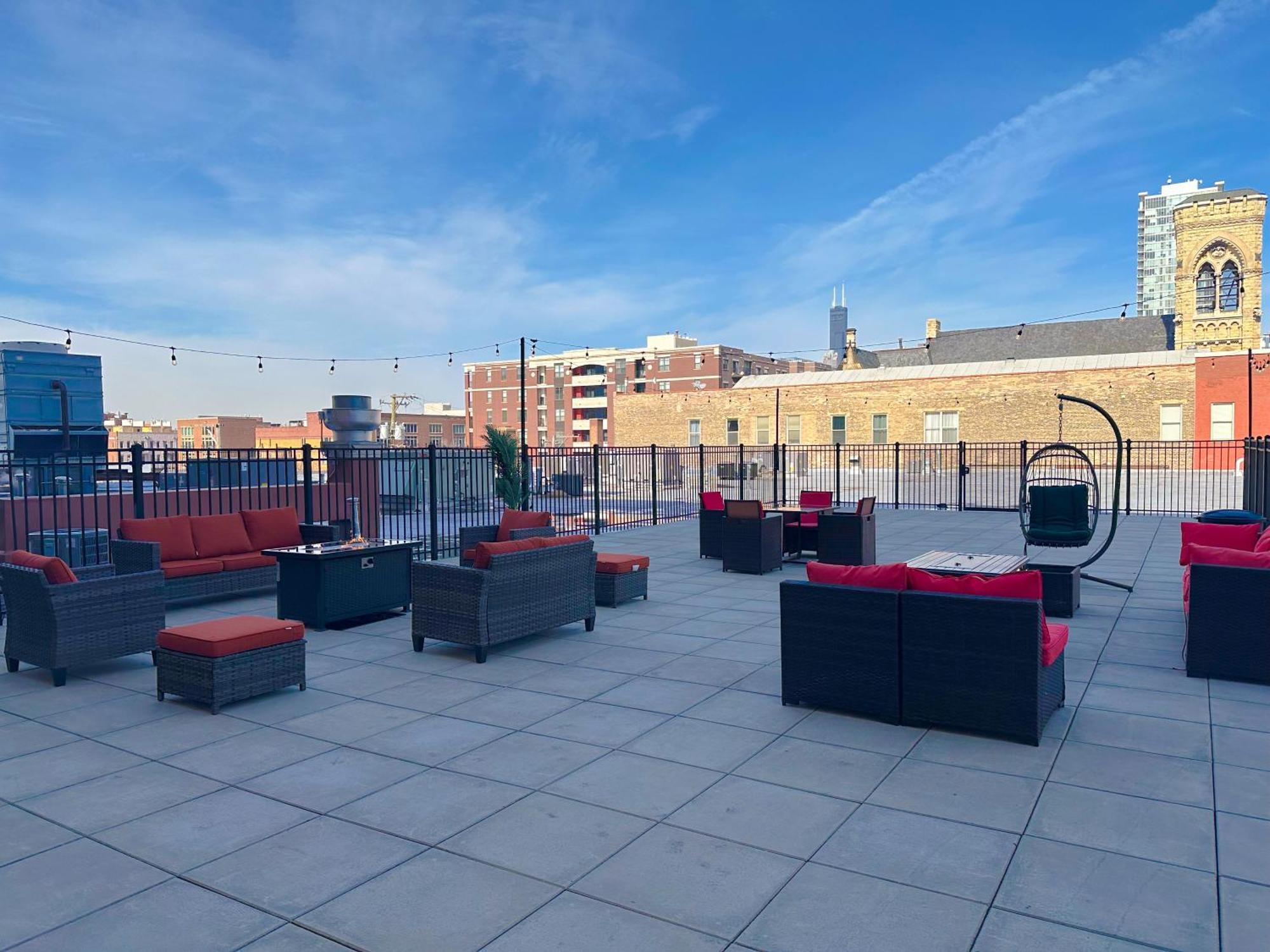 Mccormick Place 2Br Stylish Suite With Optional Parking And Gym For Up To 8 Guests Near Soldier Field And Grant Park Чикаго Екстер'єр фото