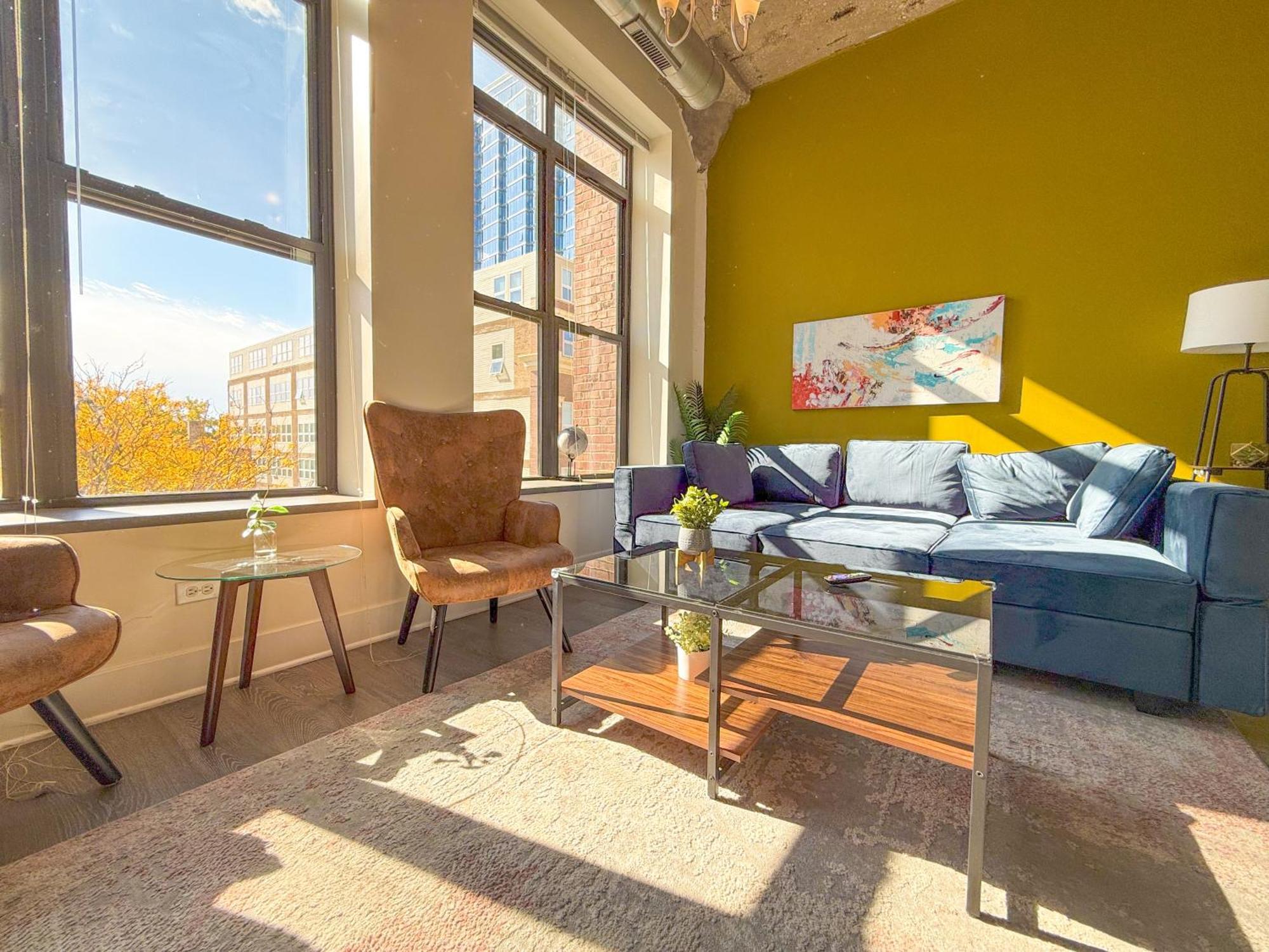 Mccormick Place 2Br Stylish Suite With Optional Parking And Gym For Up To 8 Guests Near Soldier Field And Grant Park Чикаго Екстер'єр фото